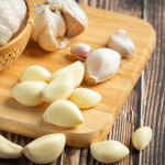 Cara Makan Bawang Putih Mentah: Manfaat, Teknik, dan Tips Efektif